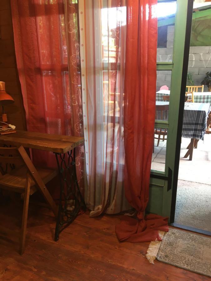 Guesthouse Aisi In لاجوديخي المظهر الخارجي الصورة