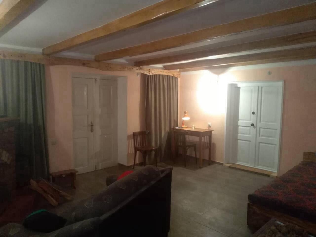 Guesthouse Aisi In لاجوديخي المظهر الخارجي الصورة