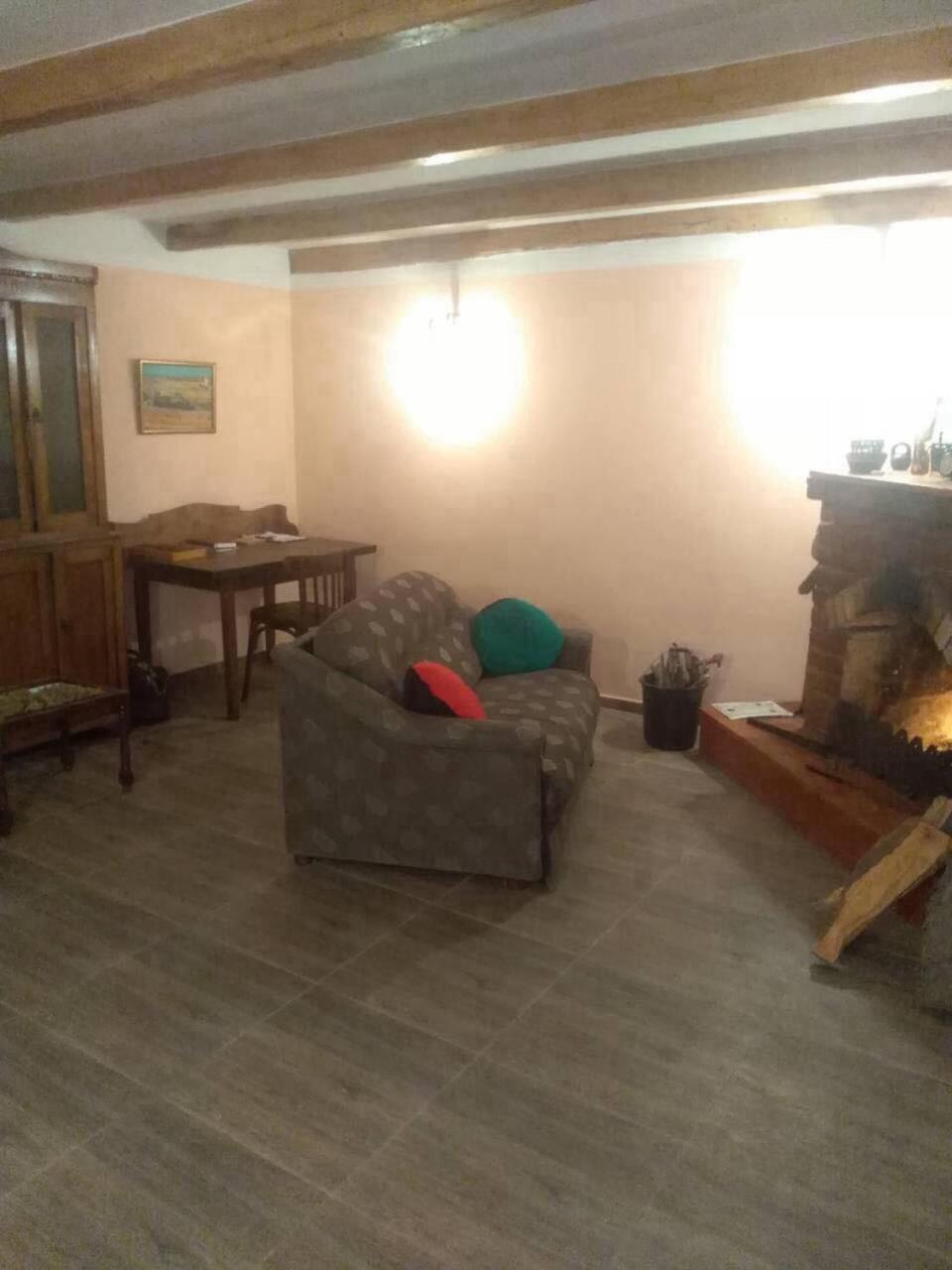 Guesthouse Aisi In لاجوديخي المظهر الخارجي الصورة